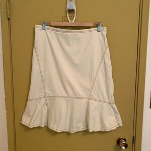 TOMMY HILFIGER Size 10 skirt, 100% cotton, side zipper.